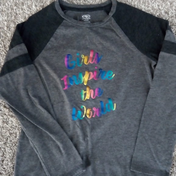 Gray shirt - Picture 1 of 2